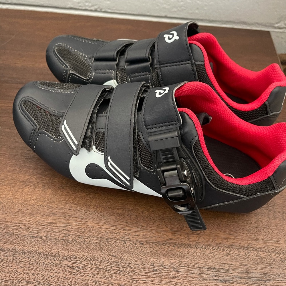 Peloton Cycling Shoes with Delta Cleats size 39